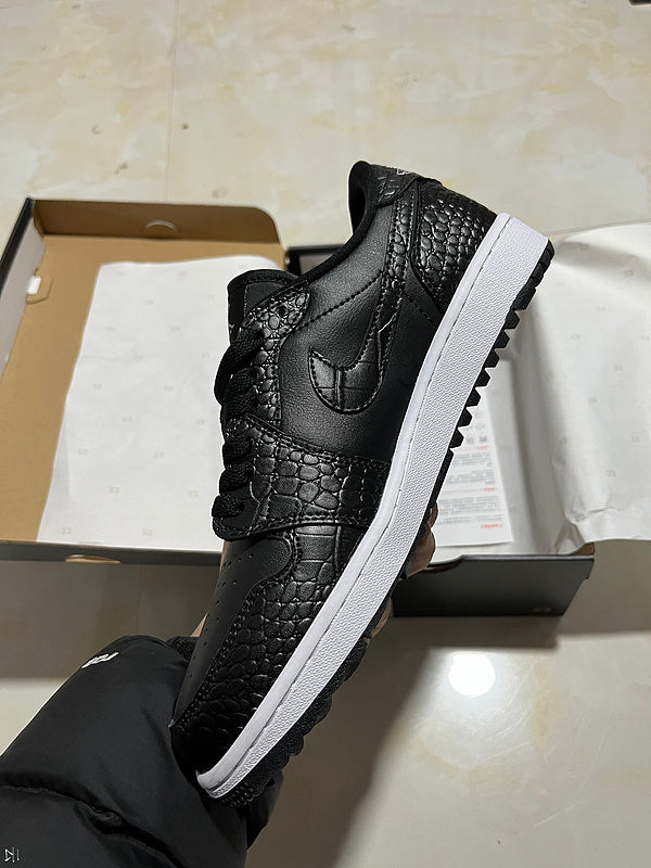 Jordan 1 Low Black