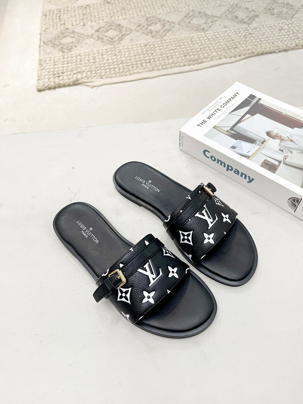 💎 Lock it flat Mule LV slides