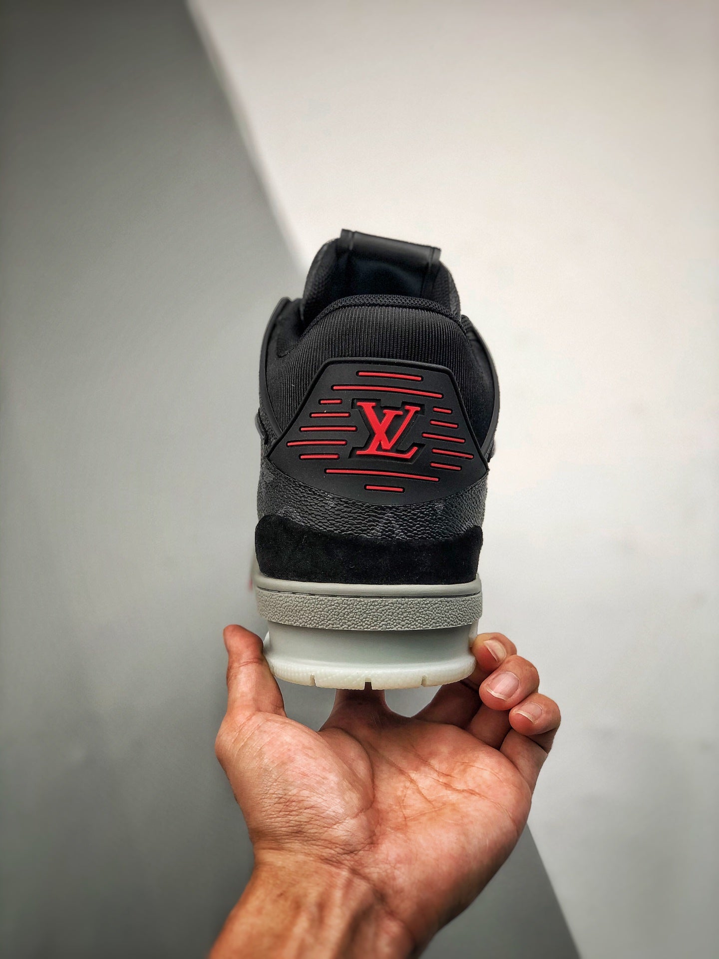 LOUIS VUITTON  TRAINER