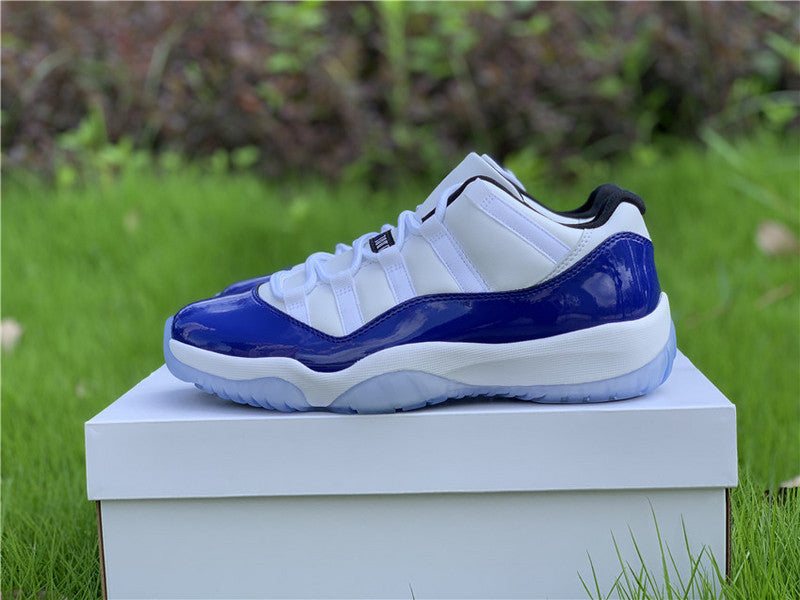 Air Jordan retto 11 concord low