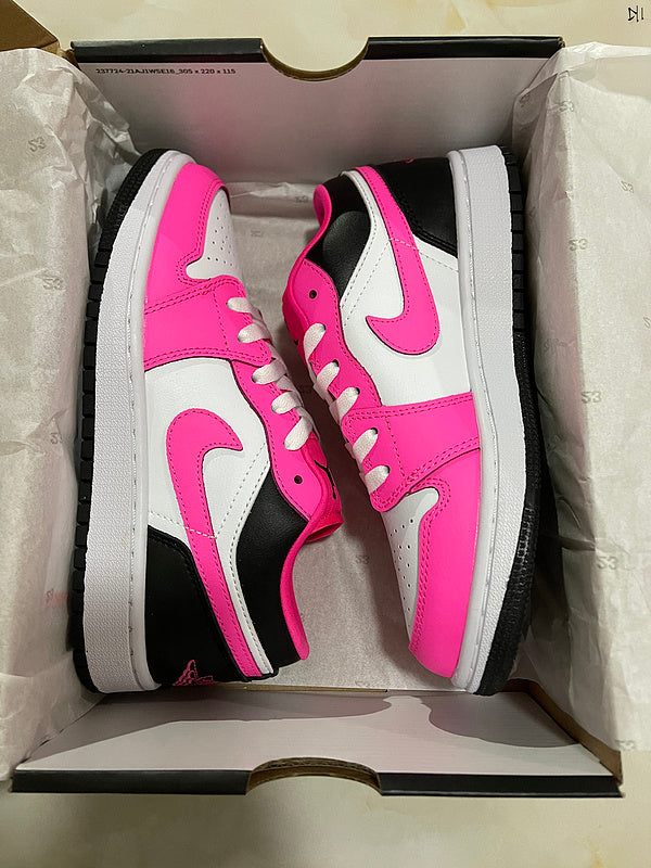 Jordan 1 Low pink