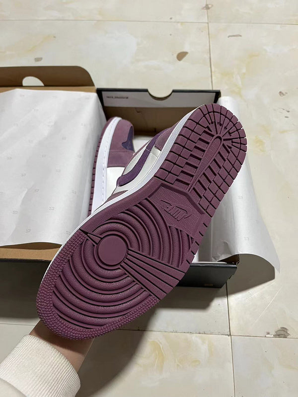 Jordan 1 Low  Purple