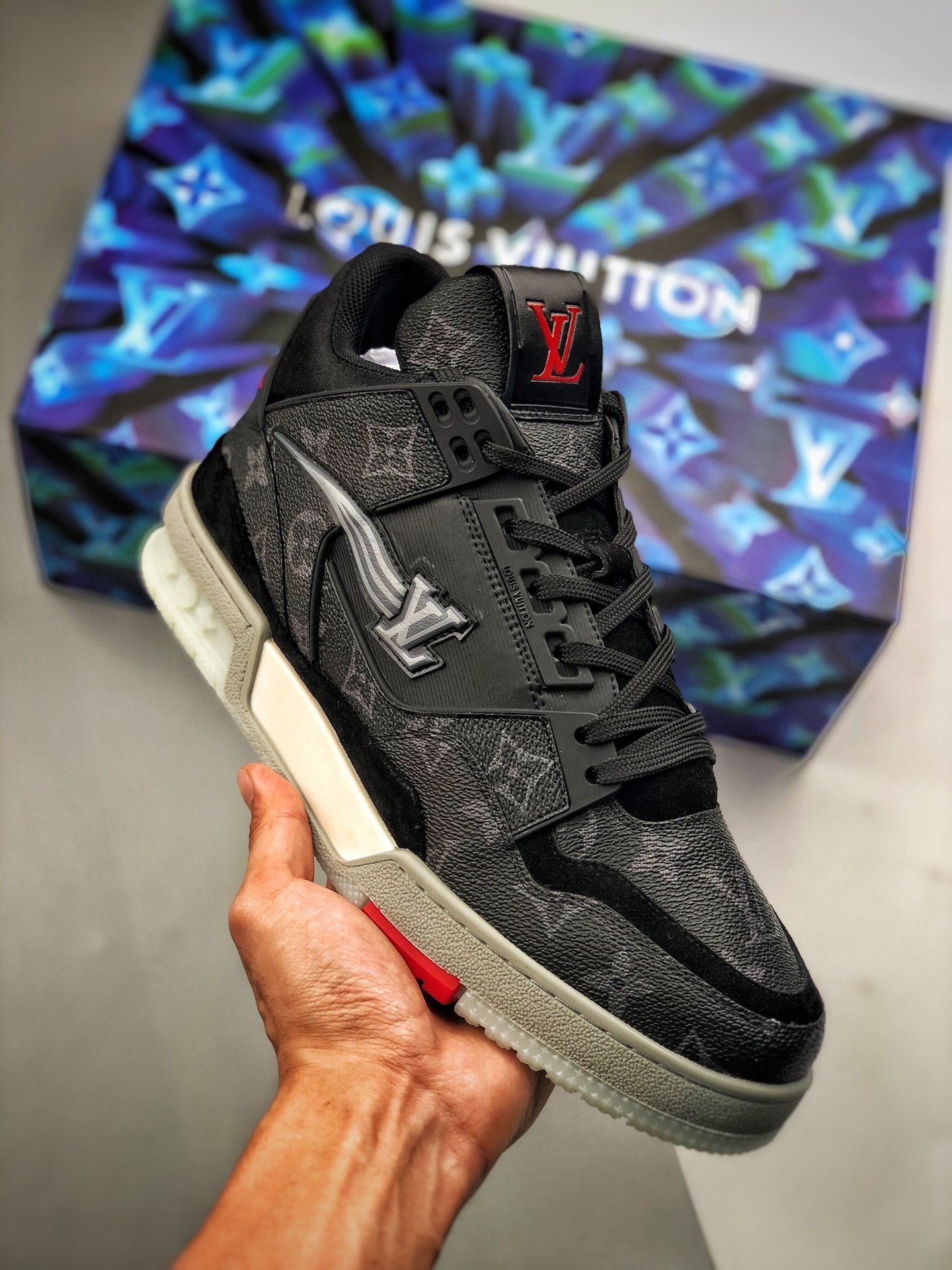 LOUIS VUITTON  TRAINER