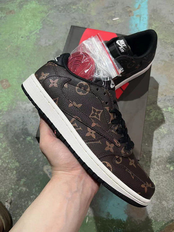 Jordan 1 Low LV