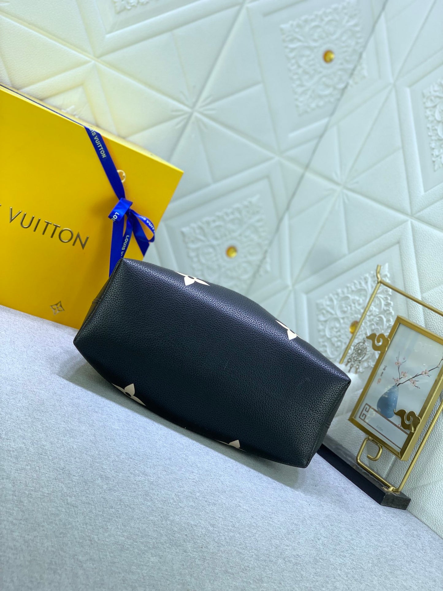 LOUIS VUITTON  Empreinte Monogram Giant Summer Bundle