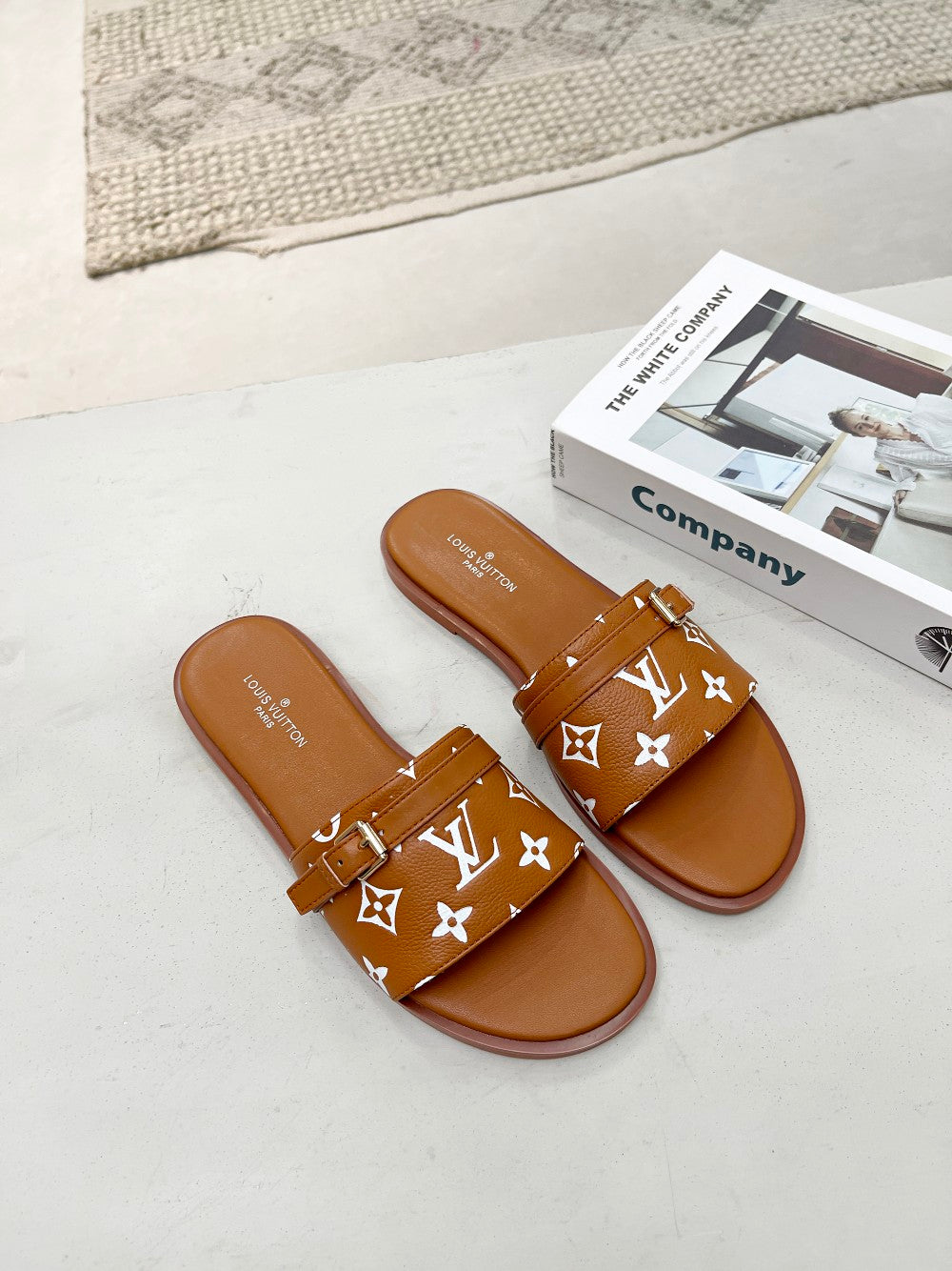 💎 Lock it flat Mule LV slides