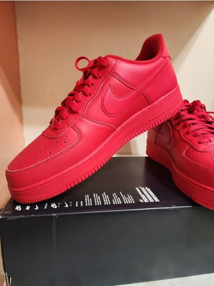 Nike Air Force 1 07 Red