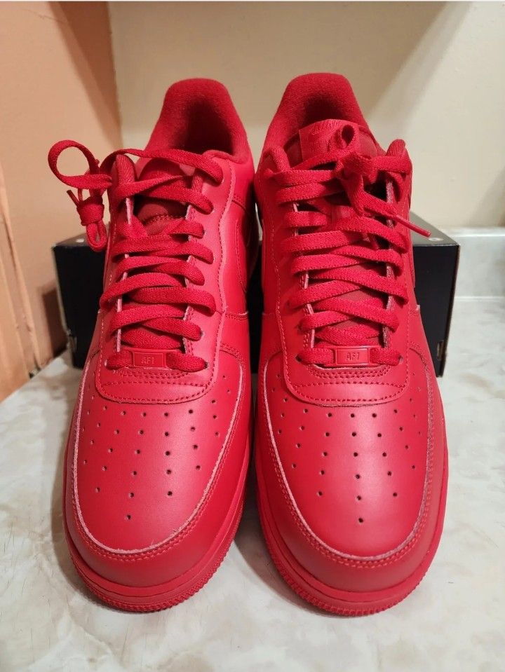 Nike Air Force 1 07 Red