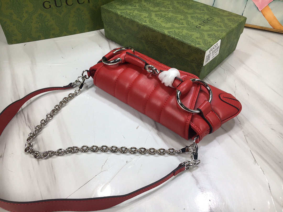 GUCCI Horsebit Chain Medium Shoulder Bag