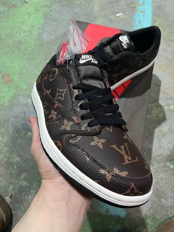 Jordan 1 Low LV