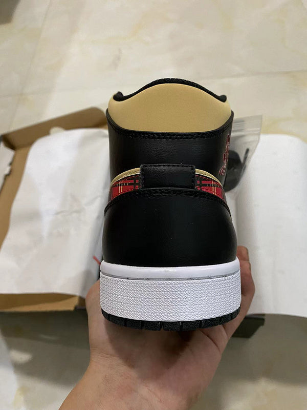 Jordan 1 mid