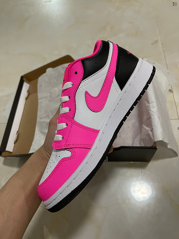 Jordan 1 Low pink