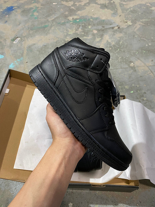 Jordan 1 Mid  Black