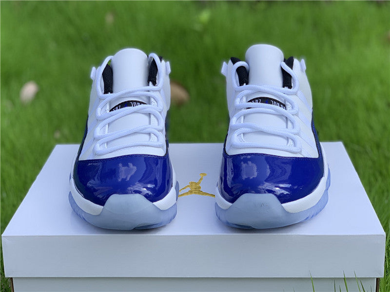 Air Jordan retto 11 concord low