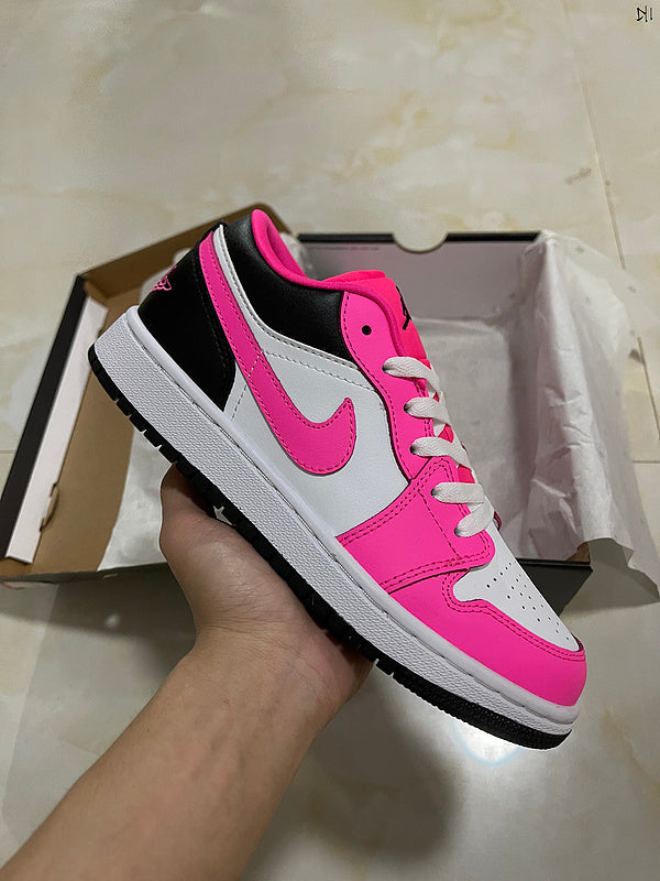 Jordan 1 Low pink