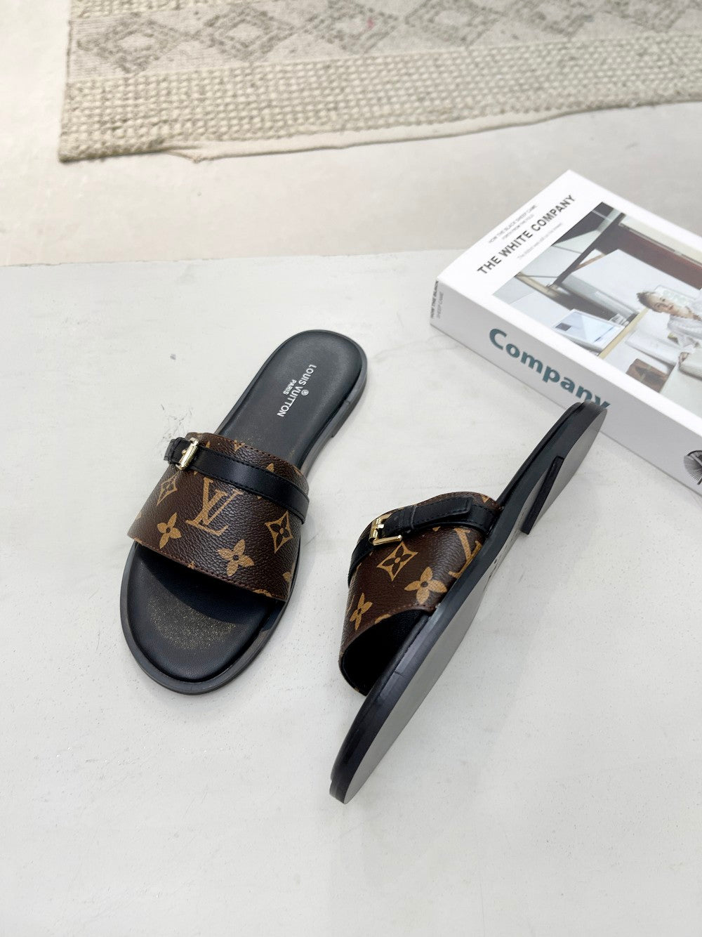 💎 Lock it flat Mule LV slides