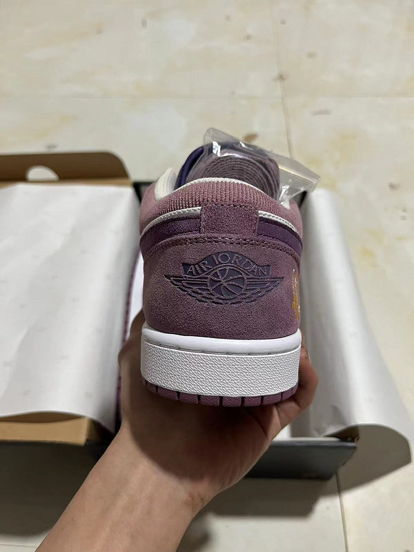 Jordan 1 Low  Purple