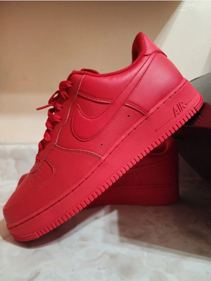 Nike Air Force 1 07 Red