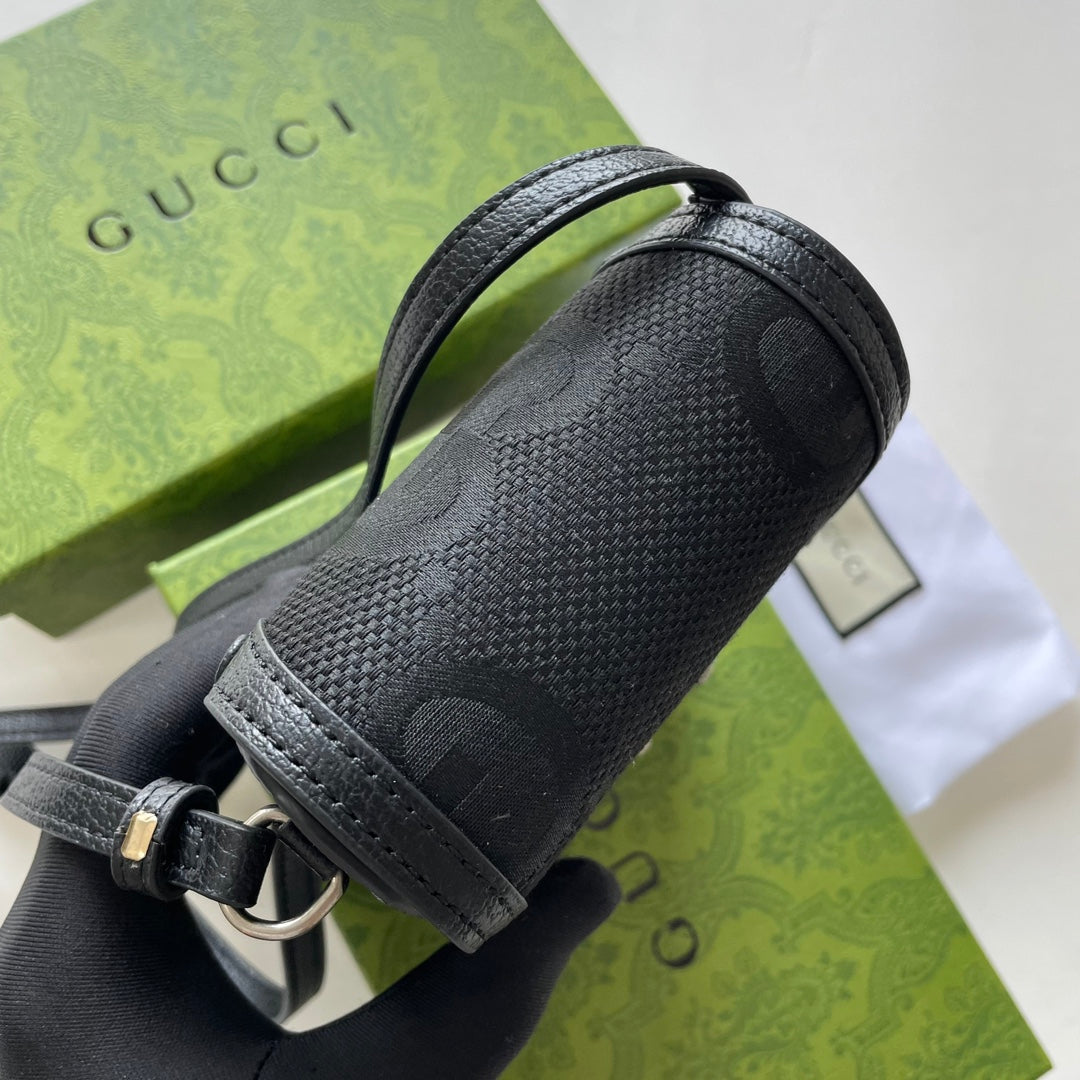 Auth Gucci crossbody bag