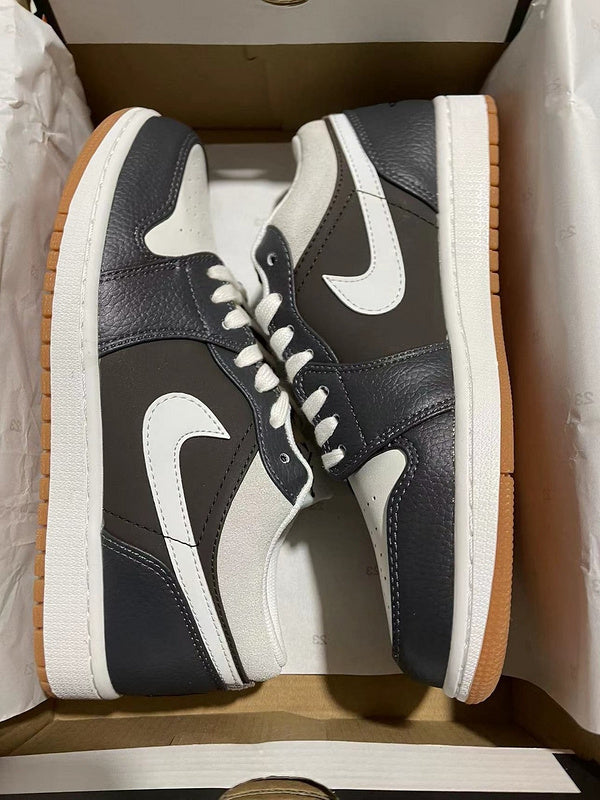 Jordan 1 Low  Gray