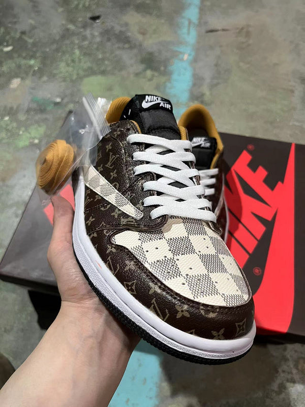 Jordan 1 Low LV